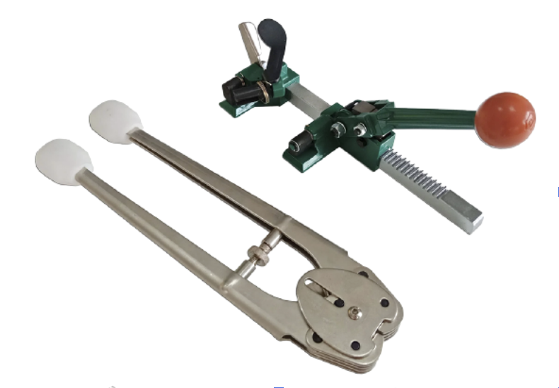 PLASTIC STRAPS & BUCKLES